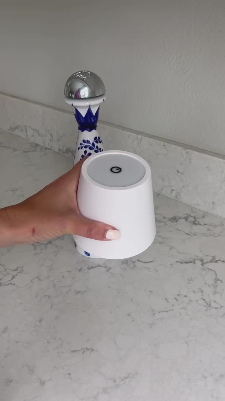 Transformez vos bouteilles en lampe design et sublimez votre espace